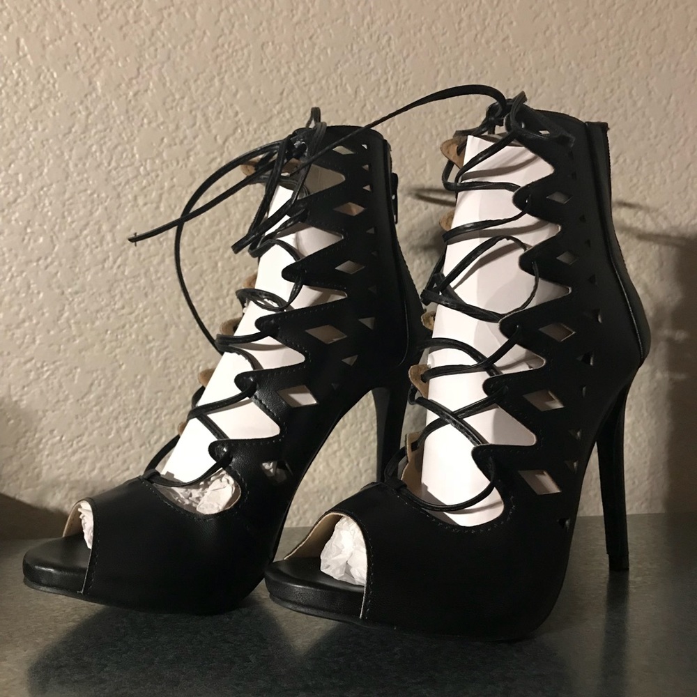 NIB-Shiekh VIVA-10 Black High Heel lace up Bootie.